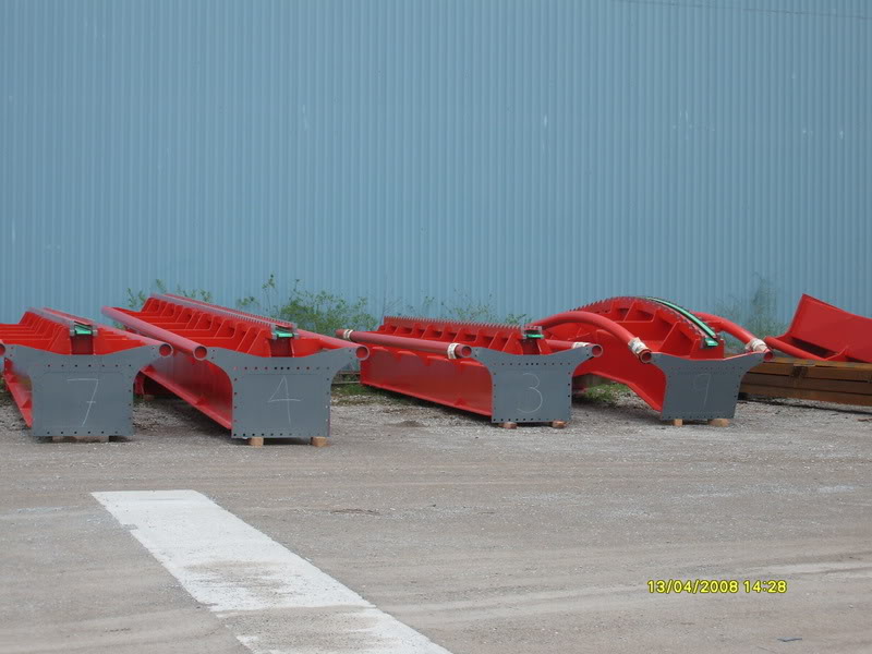 S7300013.jpg
