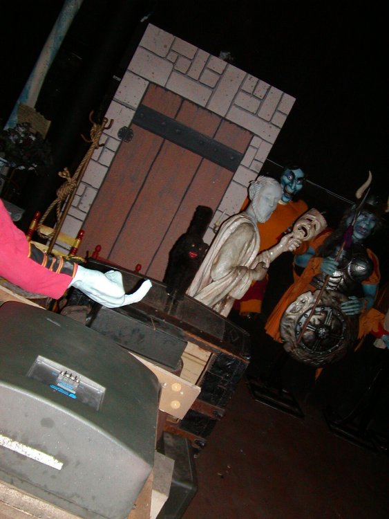 paramount_kings_island_8-2002_phantom_tour (106).jpeg