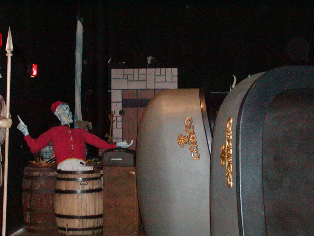 paramount_kings_island_8-2002_phantom_tour (59).jpeg