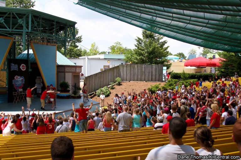 Cincinnati Reds at Kings Island