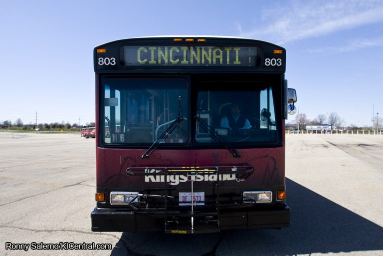Diamondback Bus Parade — photo 14 of 15